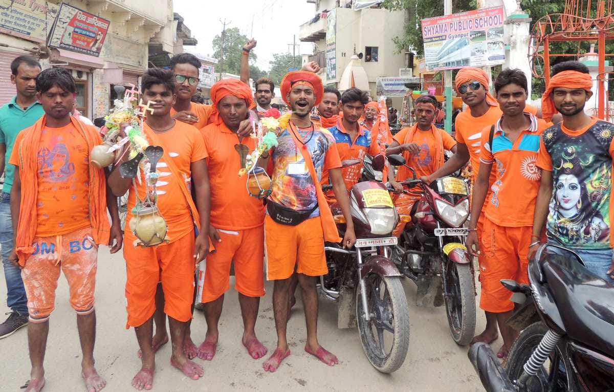 More than 40 thousand devotees take blessing from  kashi vishwanath temple