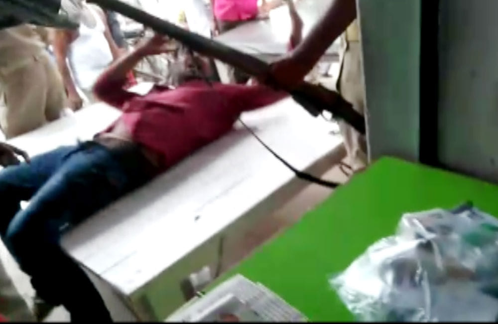 Up Police Constables Beaten up young man in mainpuri