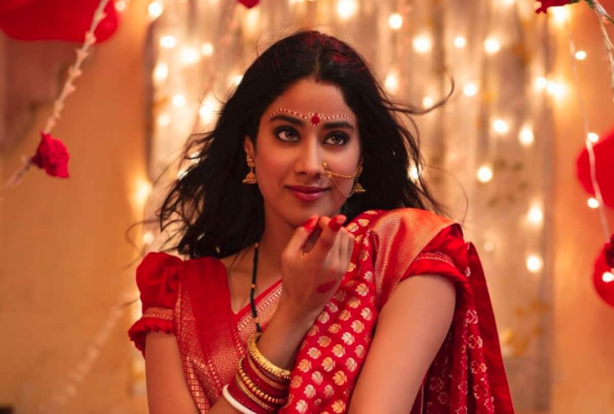 Janhvi Kapoor and Ishaan Khattar Dhadak film box office collection day 10
