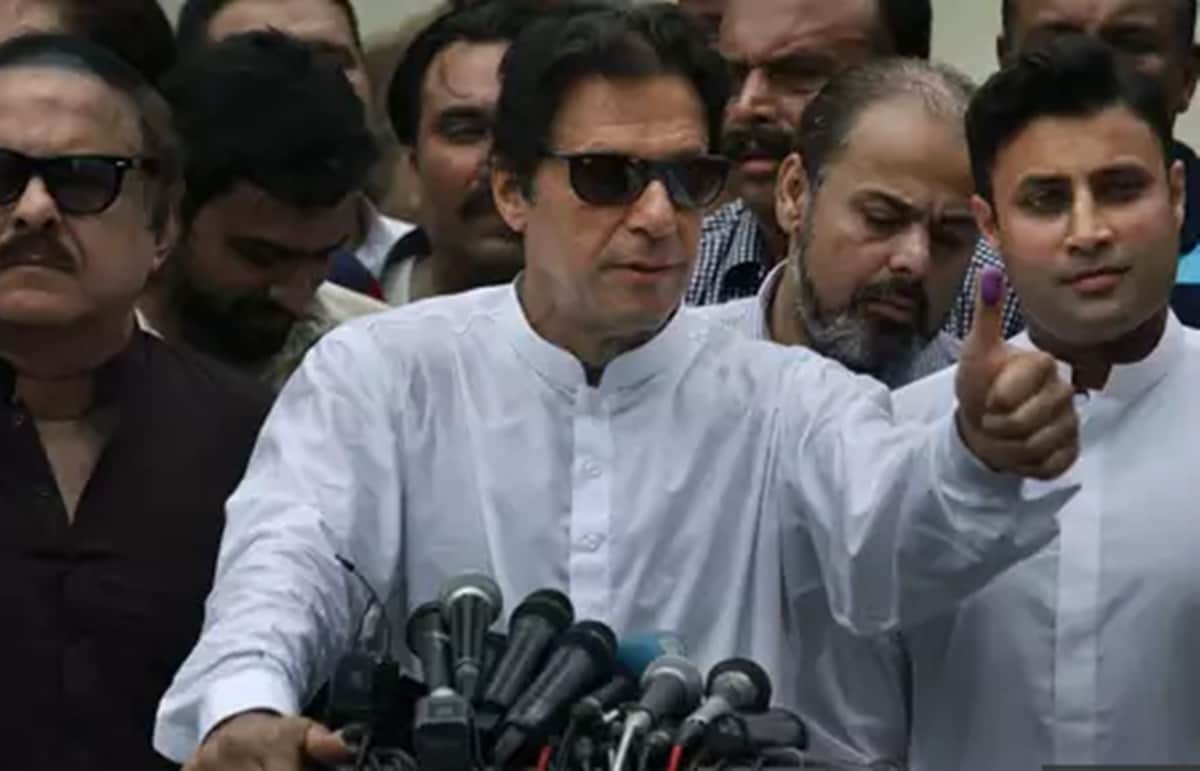imran khan invite aamir khan to oath ceremony viral video