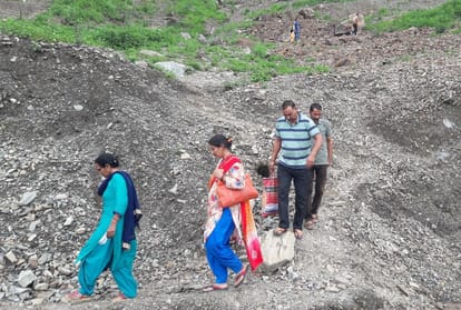Mandi Kotropi Landslide PWD engineers visited spot