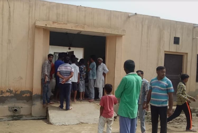   a man murder his wife and son in Fatehabad