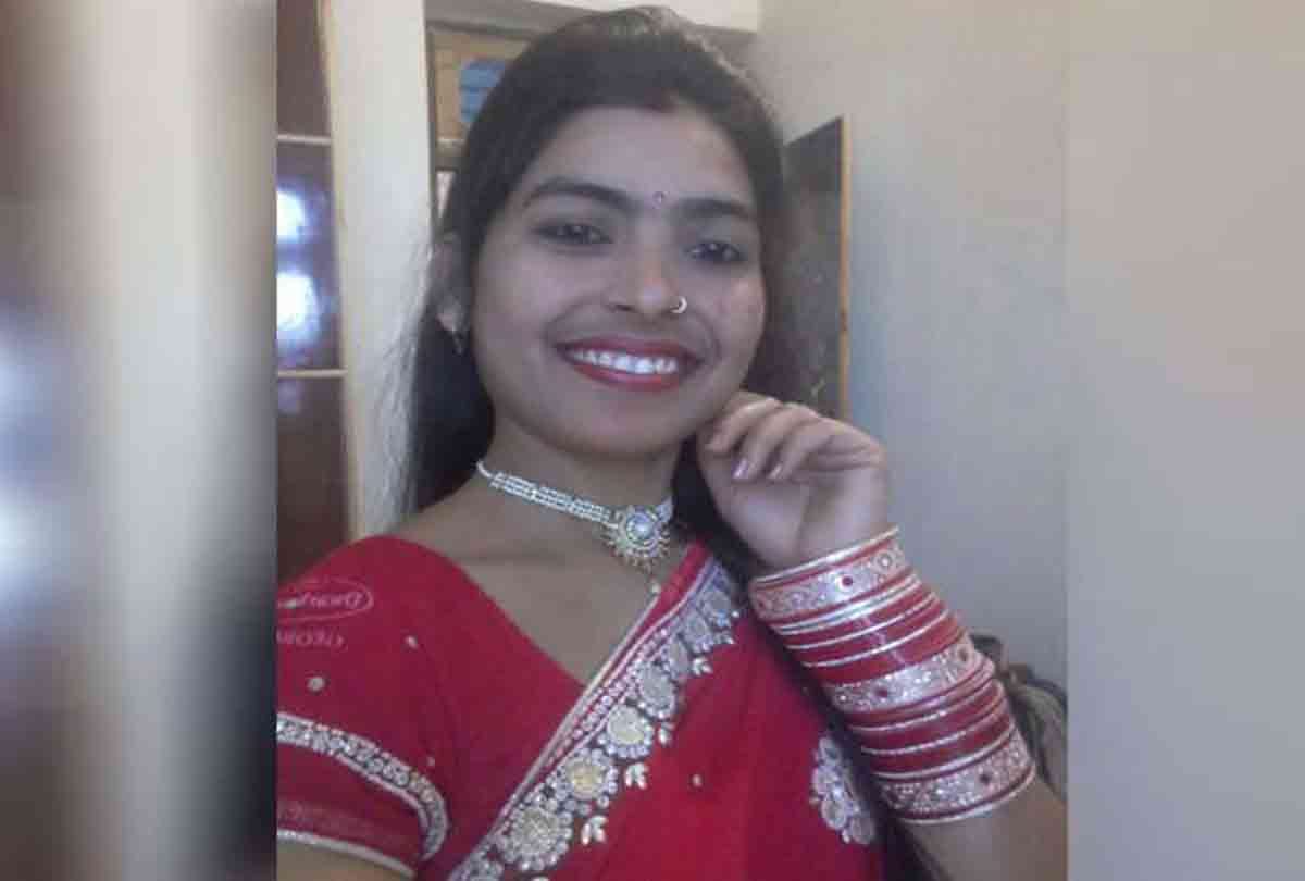 bride in mathura commits suicide husband make live video goes viral