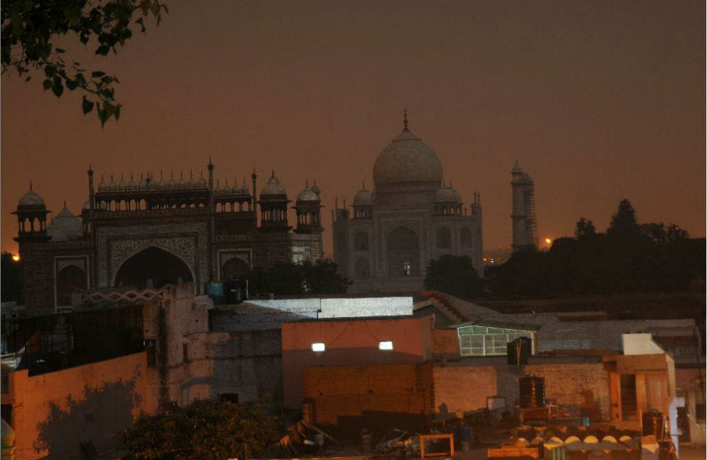 Taj mahal Night View in Full Moon Night Update News in Hindi