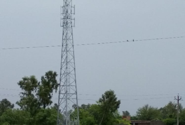  Mobile towers mounted on Indo-Pak border, increased worries of increased intelligence agencies