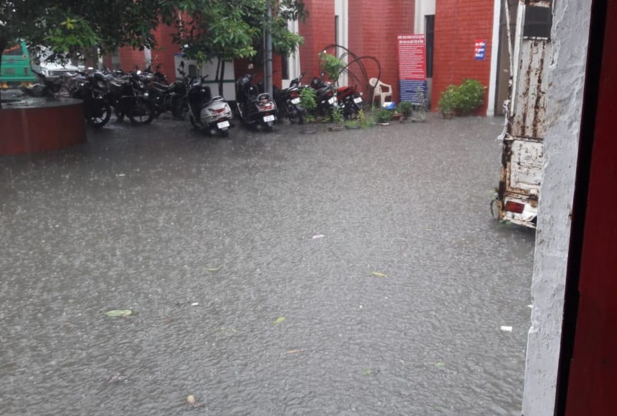gazipur police station flooded in rain