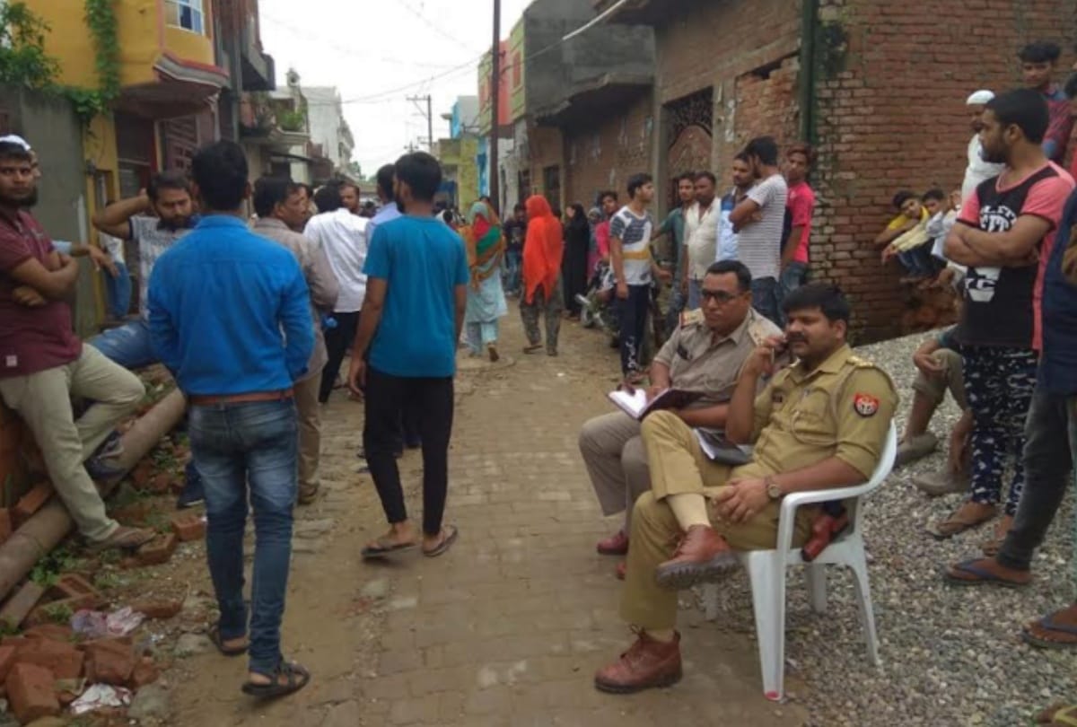 up women found dead in her house, in laws accused for murder