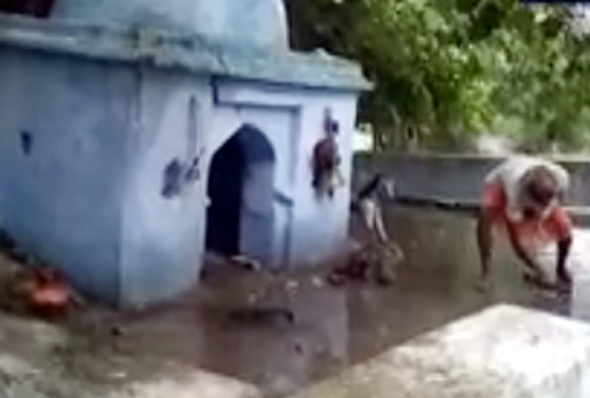 Tradition broke when MLA  Maneesha Anuragi reached the Dhroom Rishi temple