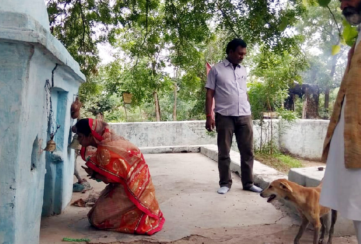 Tradition broke when MLA  Maneesha Anuragi reached the Dhroom Rishi temple
