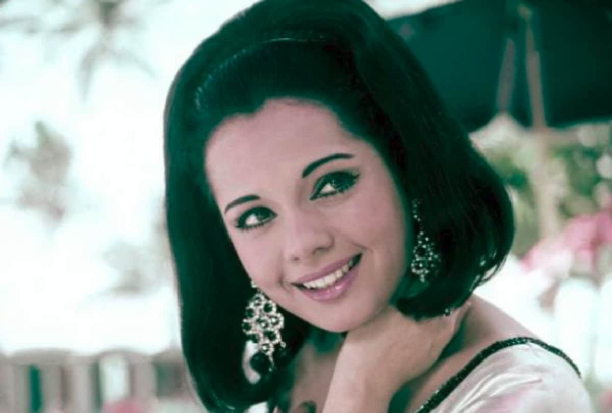 Mumtaz birthday special This Actress Broke Her Relation With Yash Chopra For Her Career
