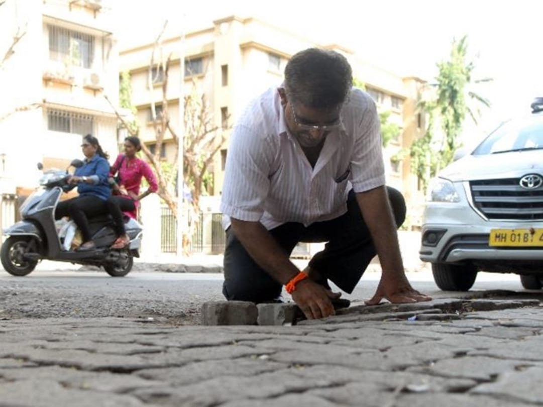 Mumbai: man fills 556 potholes after his 16 year old son's death