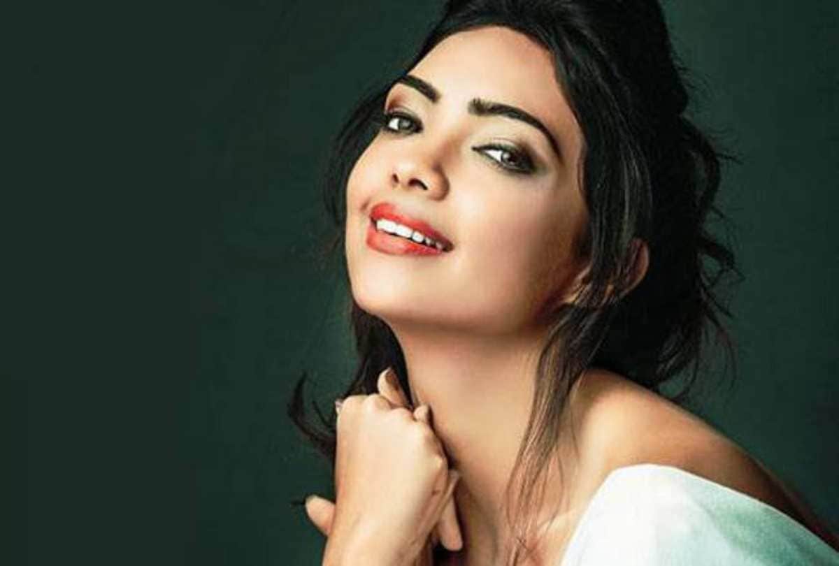 Kasautii Zindagii Kay 2 actress Pooja Banerjee reaction on  Liplock Video Viral with parth samthaan