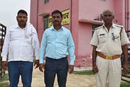 Truck collision in Bolero UP 100 head constable dies