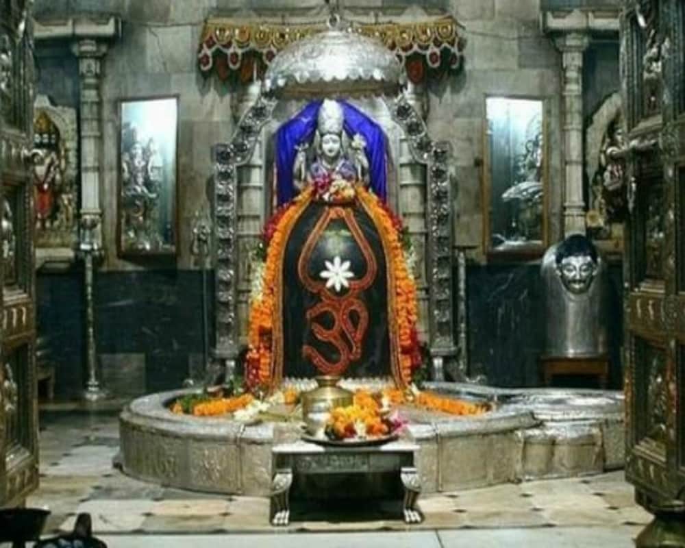 Sawan 2018: Never wear black colour clothes while worshing lord shiva 