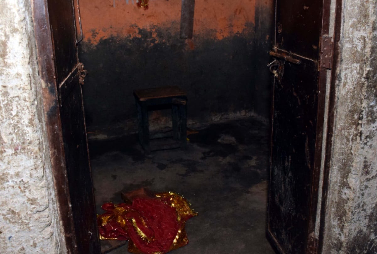 Three children starvation death in mandawali case