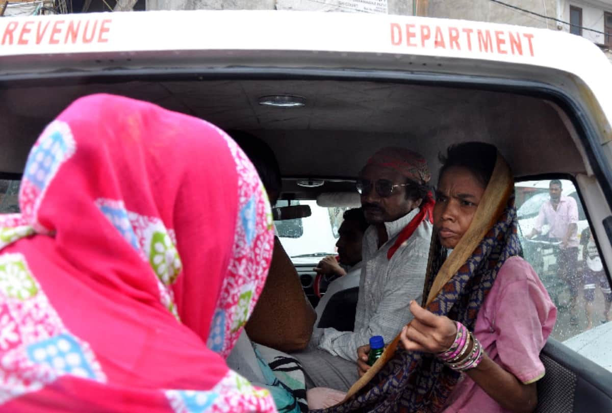 mandawali case paper cup and plastic glasses found from Room in delhi
