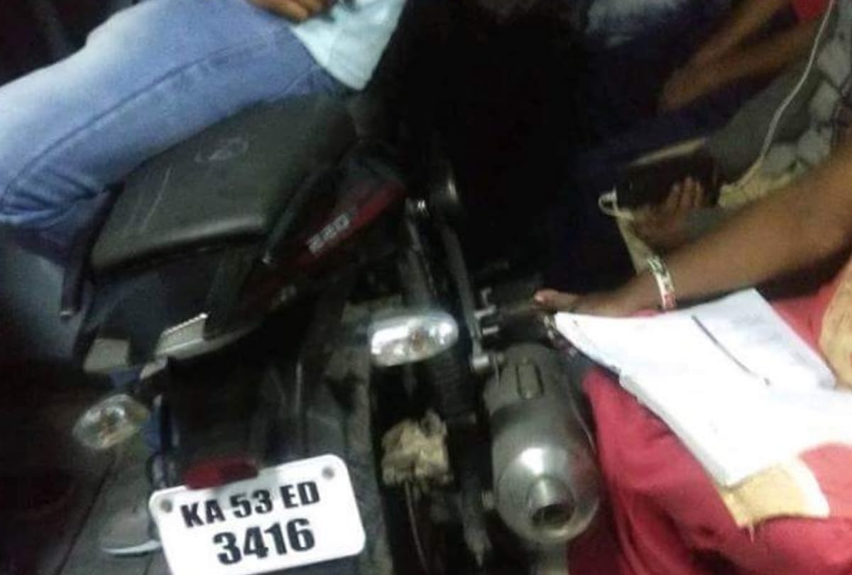 passenger was carrying a bike in coach of delhi faizabad express