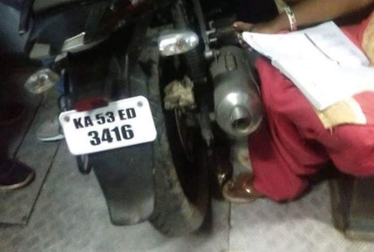 passenger was carrying a bike in coach of delhi faizabad express