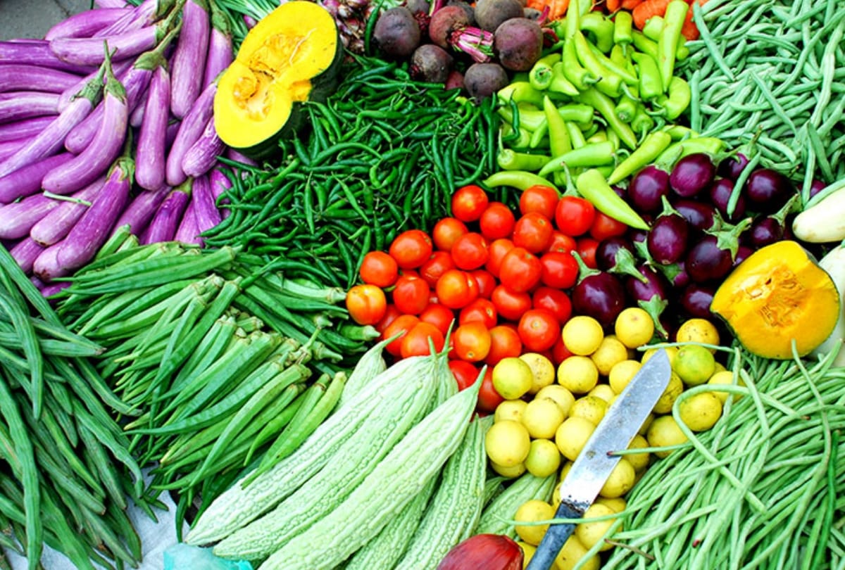ginger garlic onion tomato and other vegetables price hike in Delhi