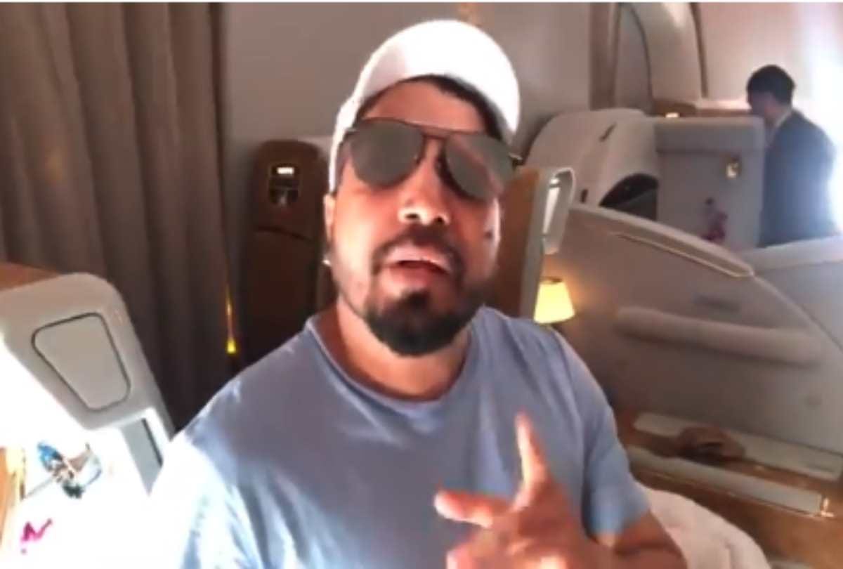 After his comments against Kangana Ranaut singer Mika Singh has urged protesting farmers to keep calm and protest