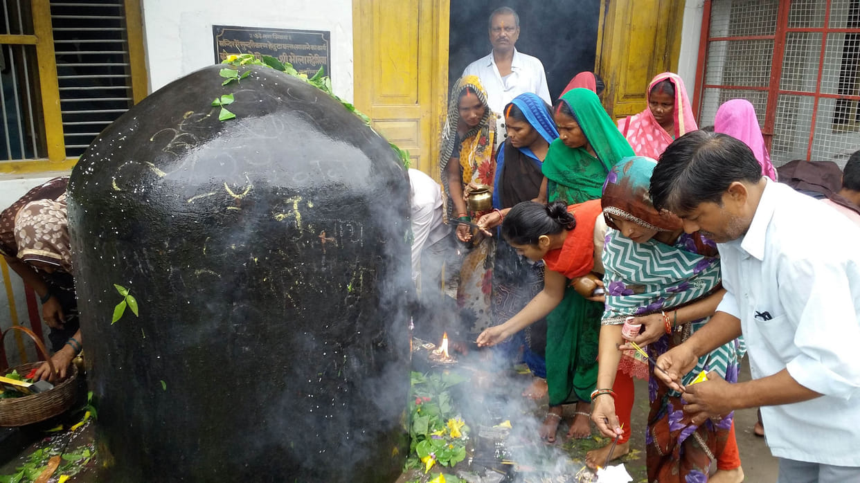 a crowd of devotees reached Shiva temples