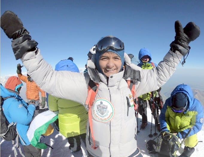 Astha host Indian Flag at highest peak of Russia