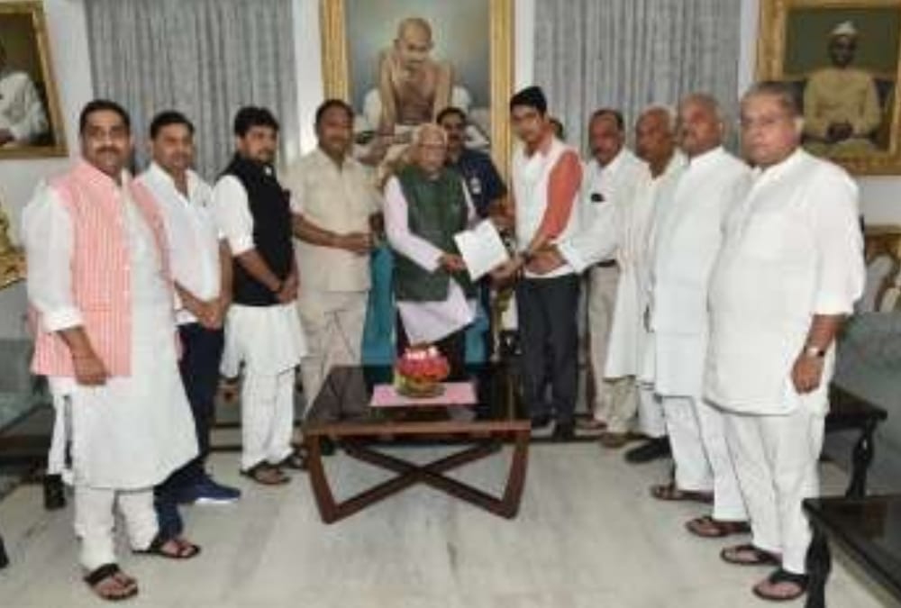 congress leaders group meets to governor ram naik.