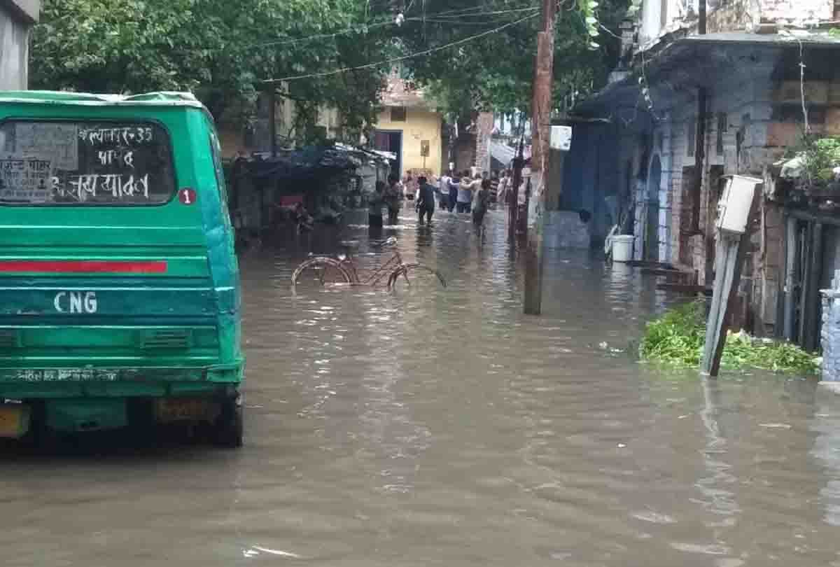 people are facing trouble during rain in kanpur