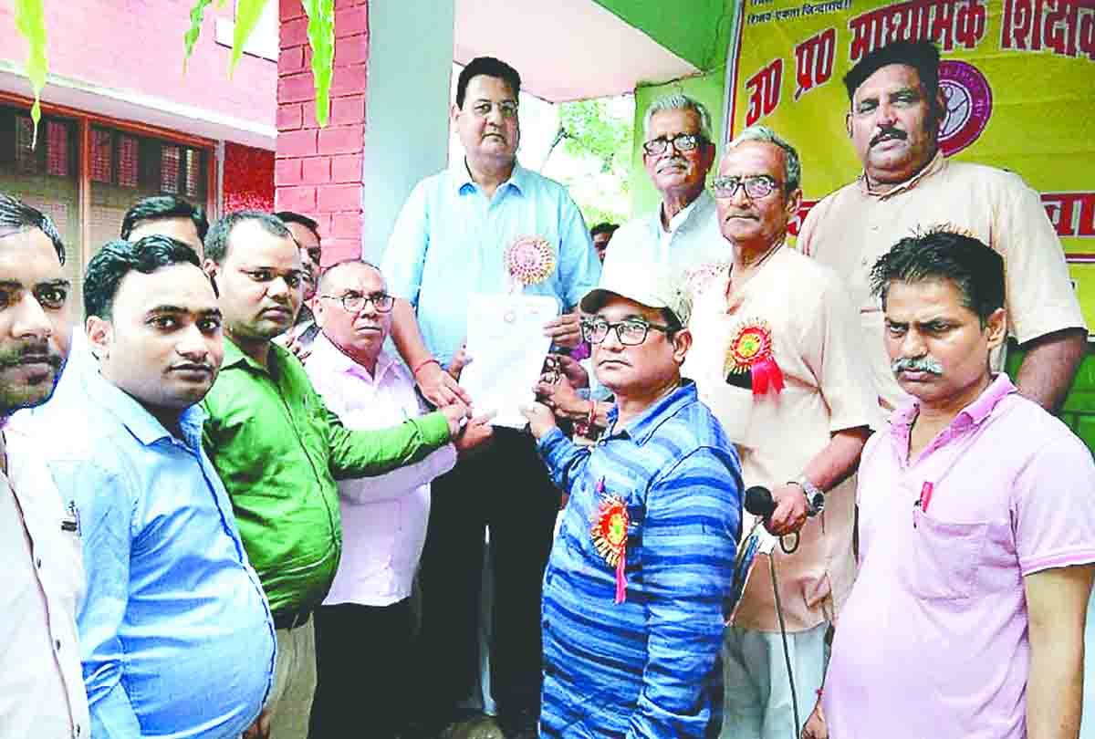 MLC Rajbahadur Chandel said we will teach lessonto government in Lok Sabha elections