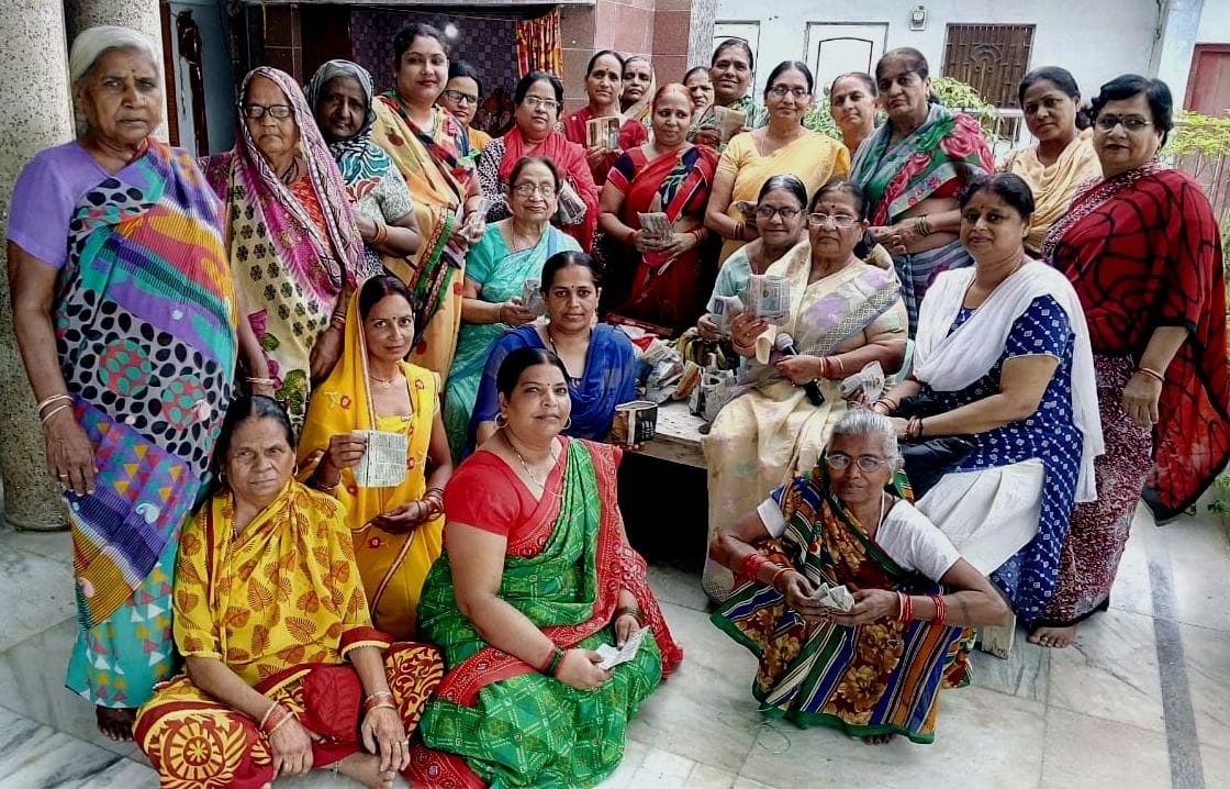 पालिथीन के खिलाफ महिलाओं ने छेड़ा आंदोलन