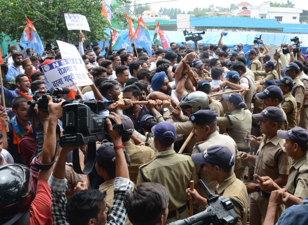 nsui protest on unemployment in dehradun