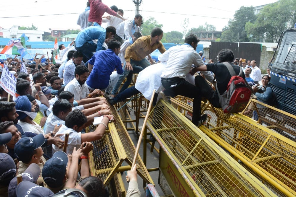 nsui protest on unemployment in dehradun