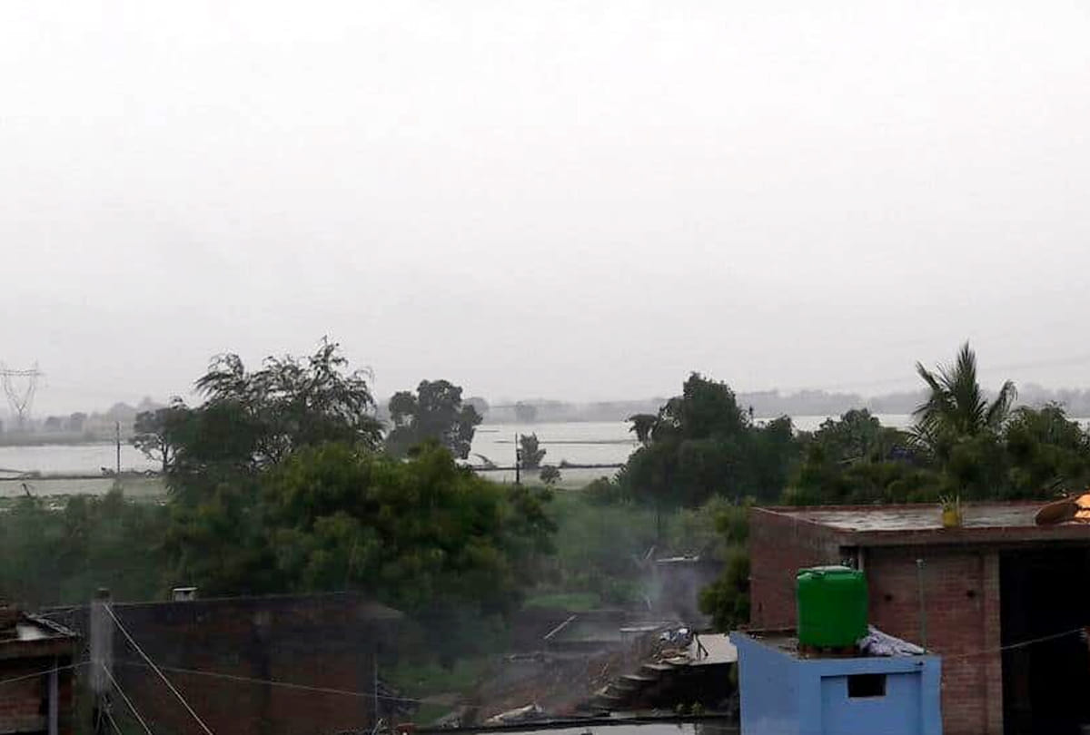 At present Kanpur in Uttar Pradesh is the rainiest place in India with 186 mm of rainfall