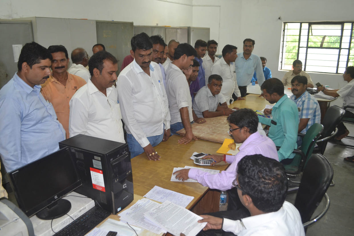Roads to shine from 33 crore