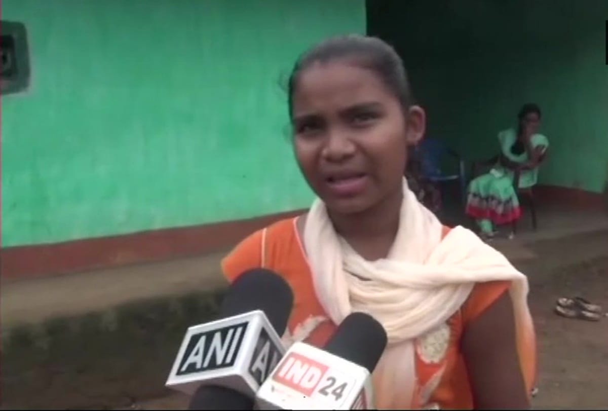 Sandhya Netam a class 8th student had taught Science to President Kovind during his visit