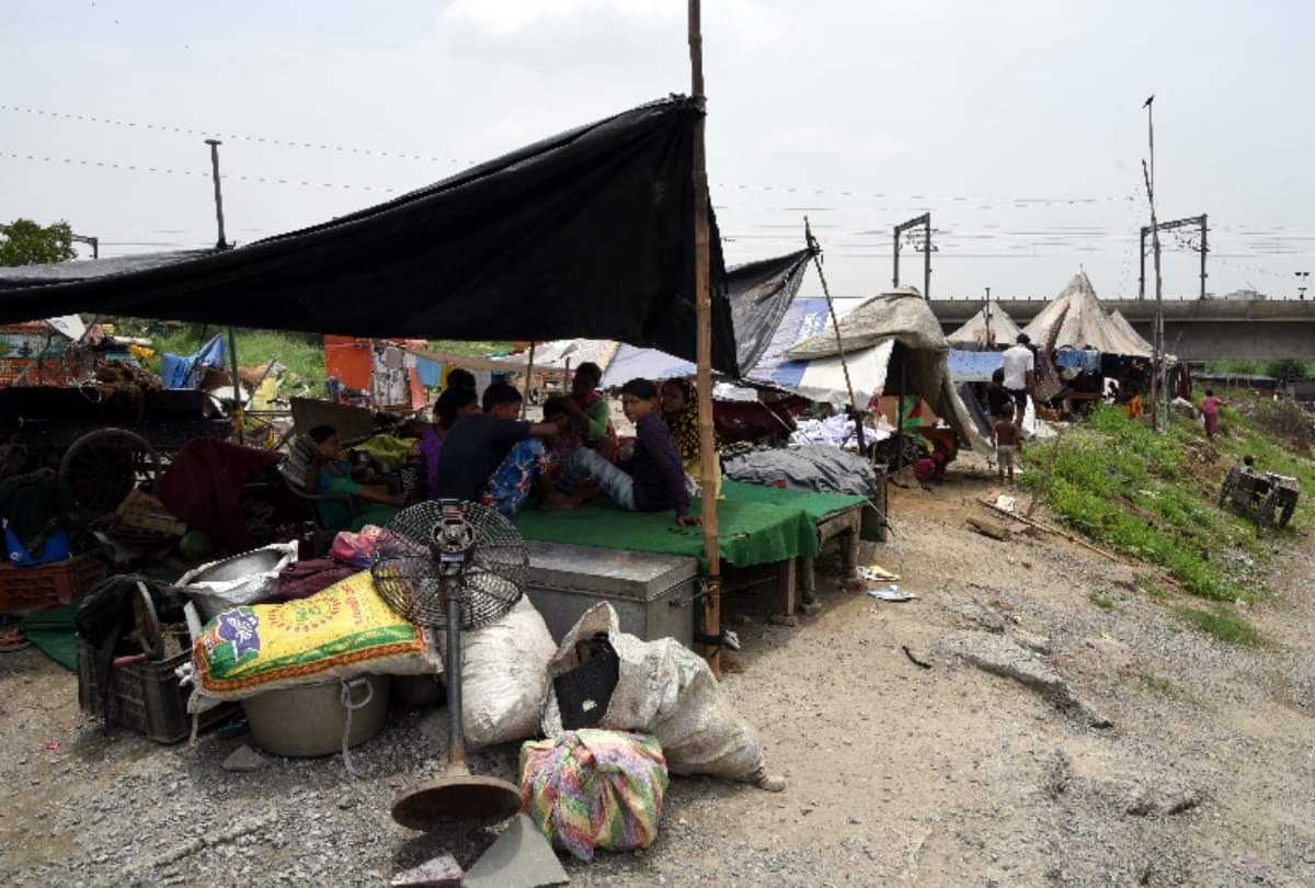 15 people were about to drown in yamuna in burari but administration rescue them