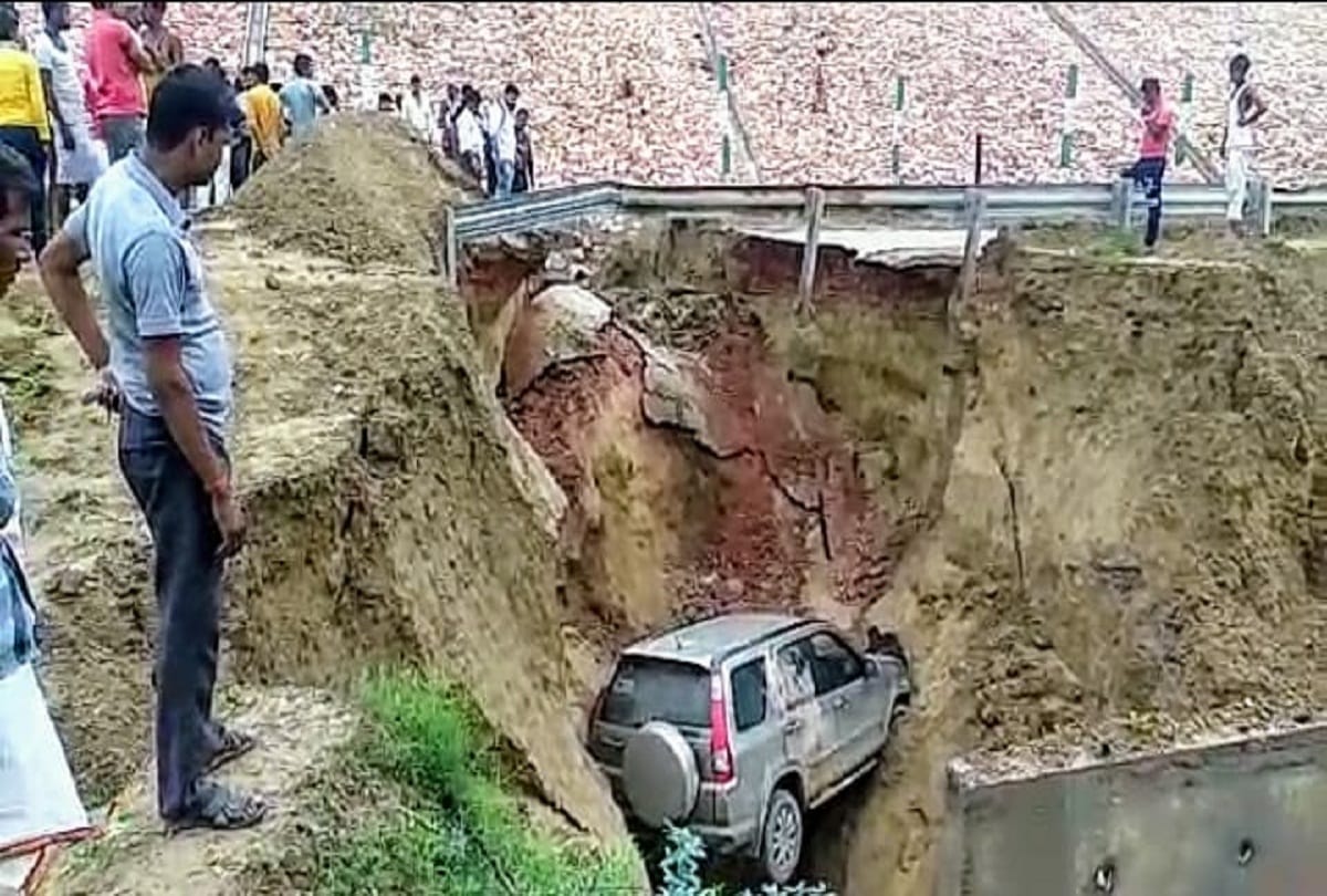 Investigation to be done in lucknow agra express way collapse.
