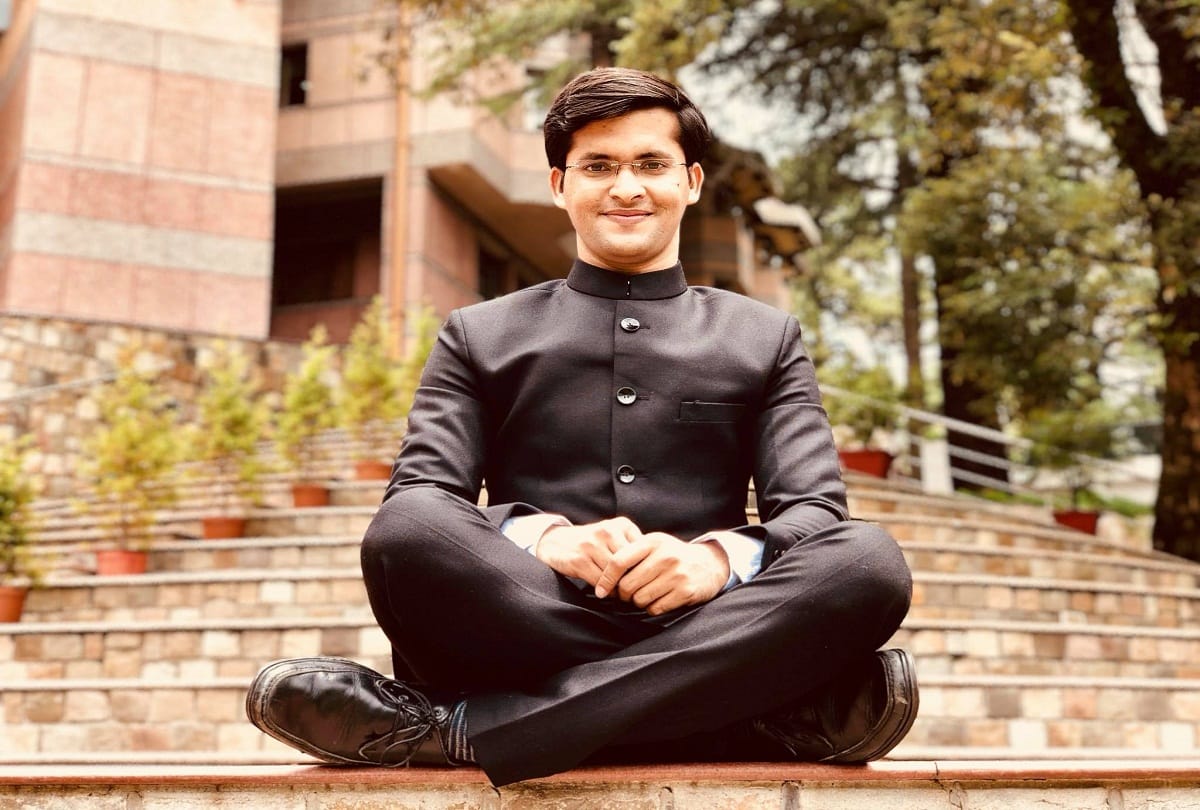 Ansar Shaikh - Auto driver son who Cracked UPSC in 21 years first attempt 