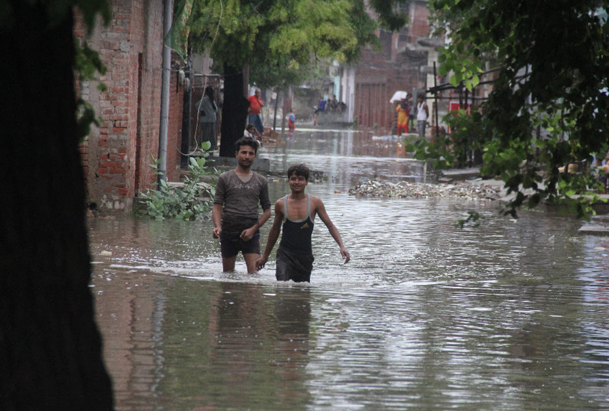 Bad Effect of rain in uttar pradesh  