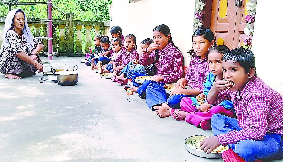 Food in the house at the school, dining house of the Panchayat