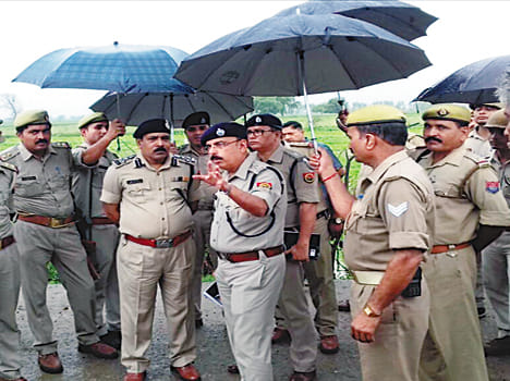 Indoors firing on villagers, two killed, three injured