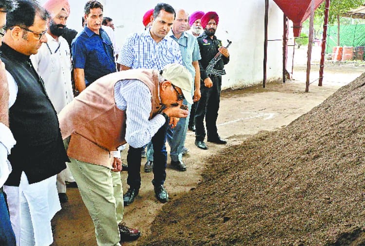 VP Singh Badnore Visited Daddumajra Dumping Ground