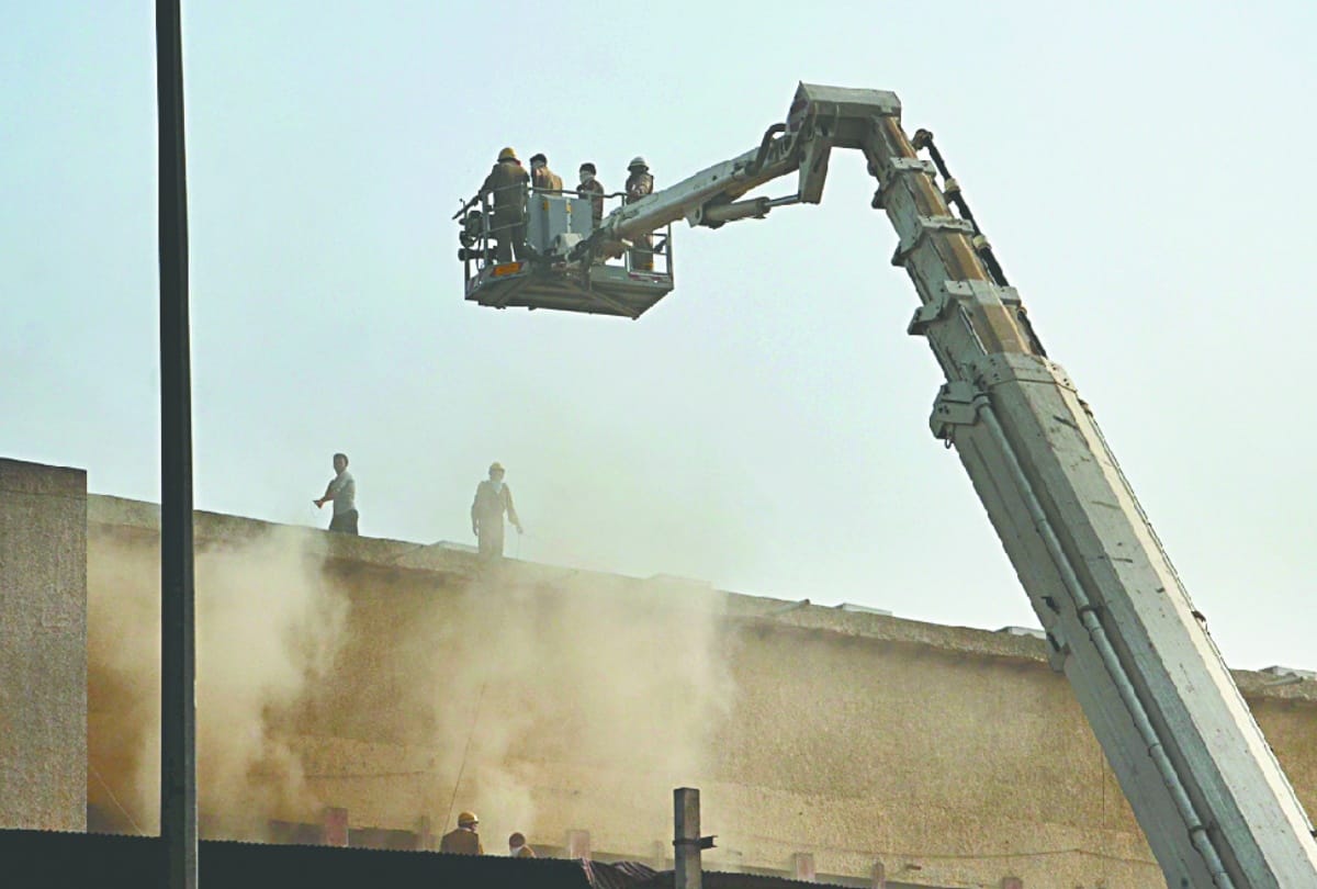 fire catches in cold storage near britannia chowk 30 fire tenders at spot