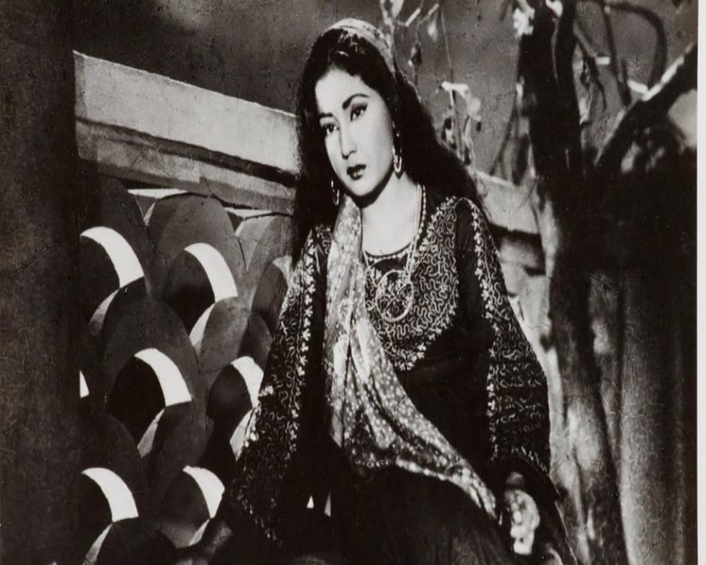 Meena Kumari Birthday: Tragedy Queen reached Amroha first timeonly saw her in laws from outside