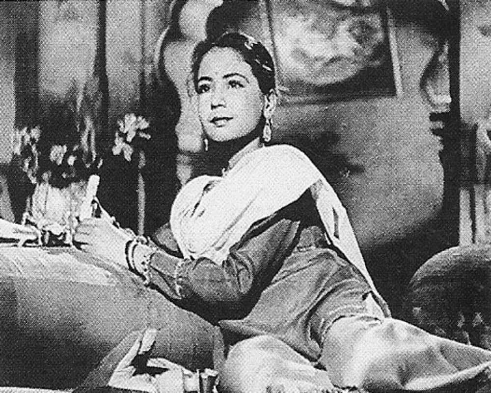Meena Kumari birthday: Rare unseen pics of bollywood tragedy queen on her 85th Birth Anniversary