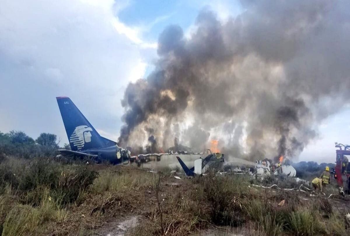 Around 85 people injured in mexico plane crash