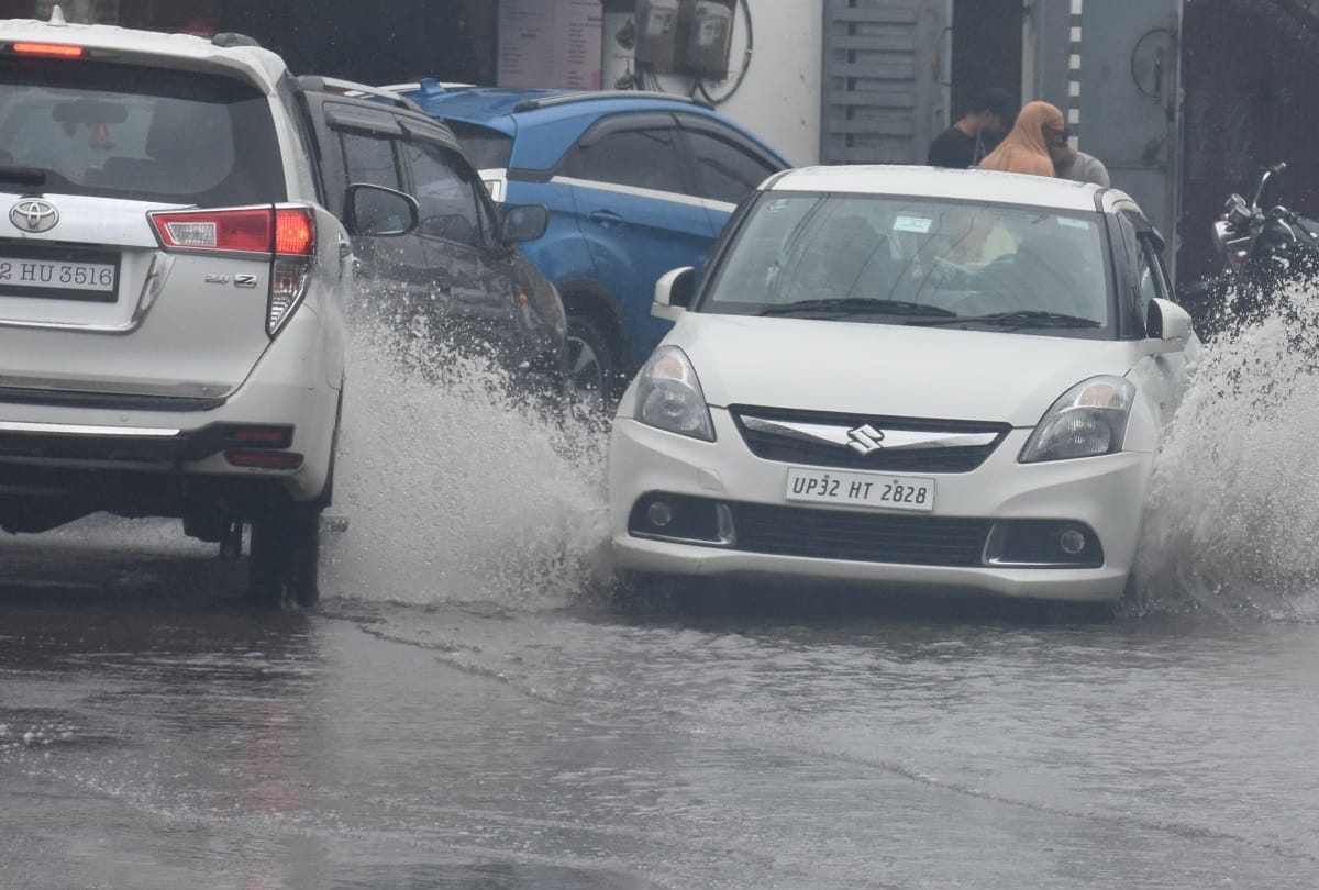 ruckus in nagar nigam executive meet over water logging in lucknow