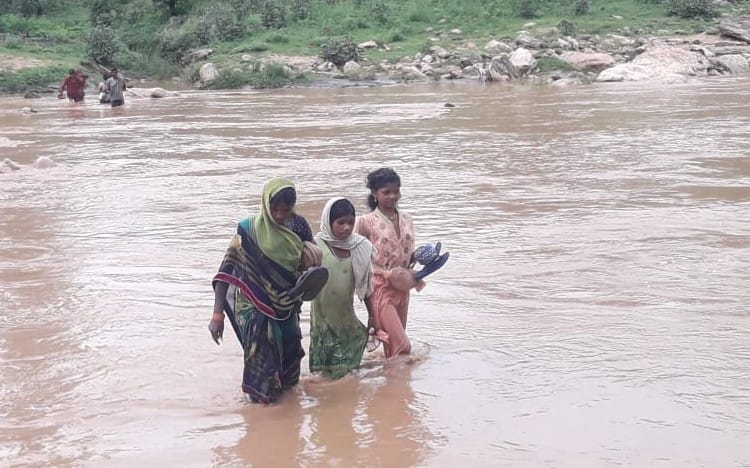  contact of many villages broken up in the river Baran