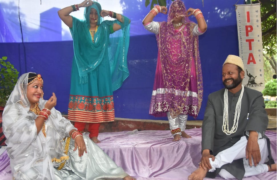 कर्मभूमि पर शिद्दत से याद किए गए कथा सम्राट