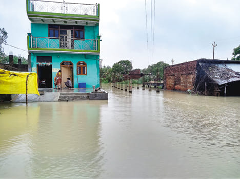 नगर पंचायत शिवली की गली में भरा पानी।